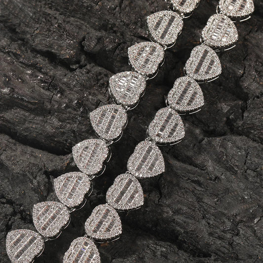 HEART-SHAPED NECKLACE - ONLY ICE